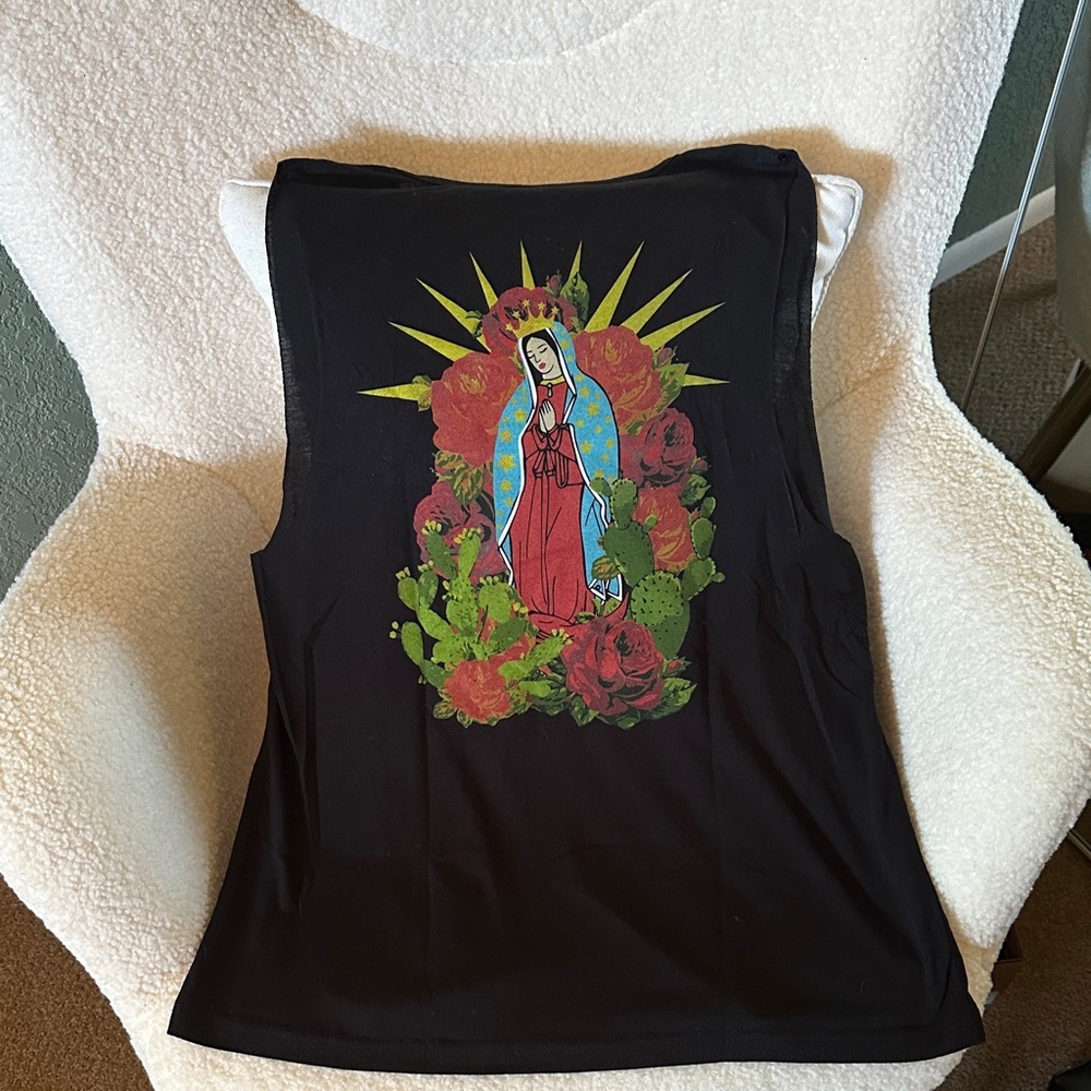 Stylish Black Muscle Tee with Red Rose & Cactus Design